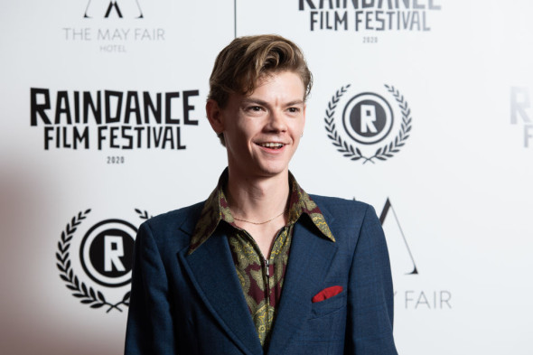 Thomas Brodie-Sangster, puștiul din ”Love Actually”, mai fericit ca niciodată la brațul fostei soții a lui Elon Musk. Cum au fost surprinși pe străzile din Londra