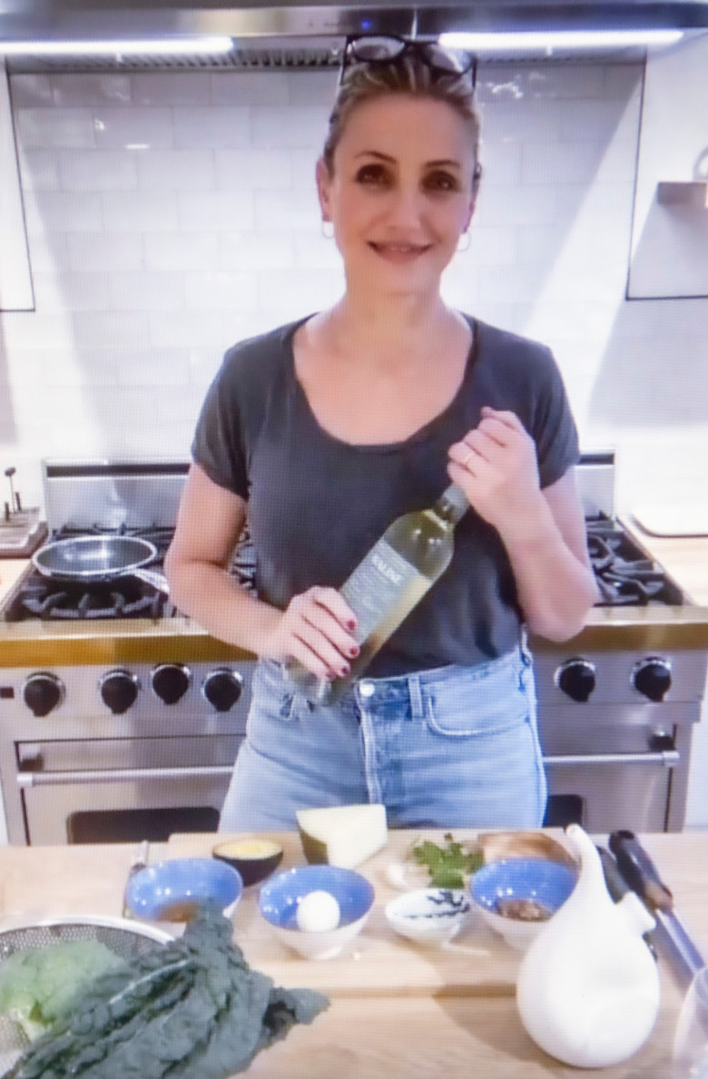 Cameron Diaz makes a Fall Green Salad