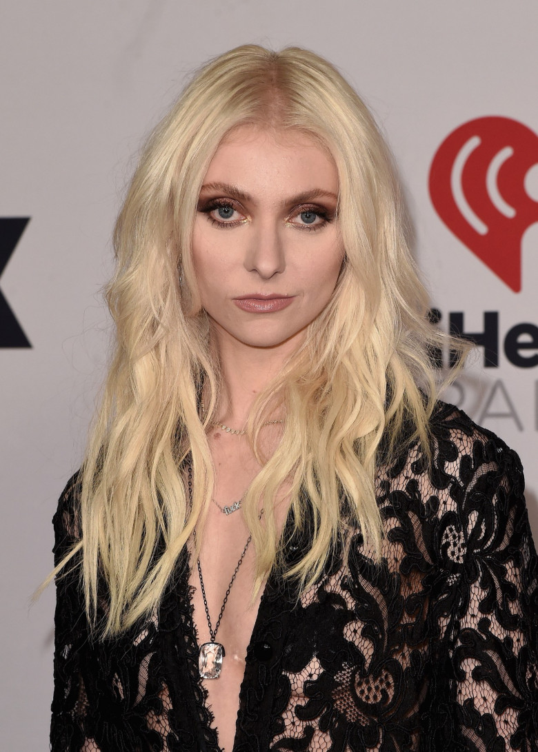 Taylor Momsen, din nou pe covorul roșu după cinci ani de pauză