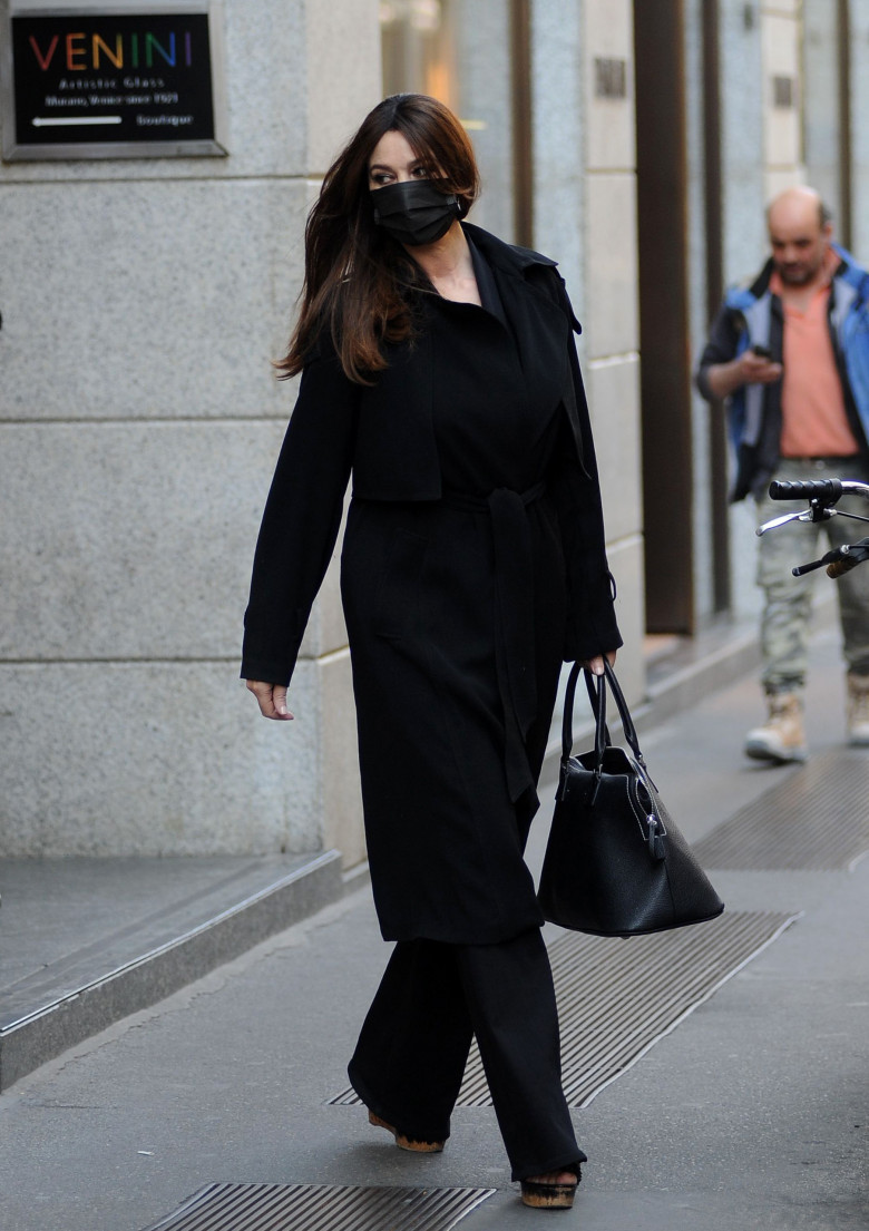 Exclusive - Monica Bellucci shopping in Milan, Italy - 05 Apr 2022