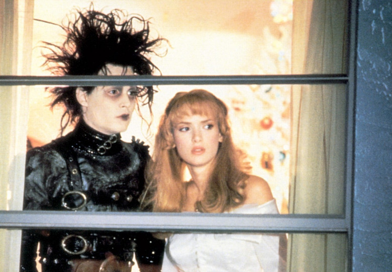 EDWARD SCISSORHANDS, Johnny Depp, Winona Ryder, 1990, TM &amp; Copyright (c) 20th Century Fox Film Corp.