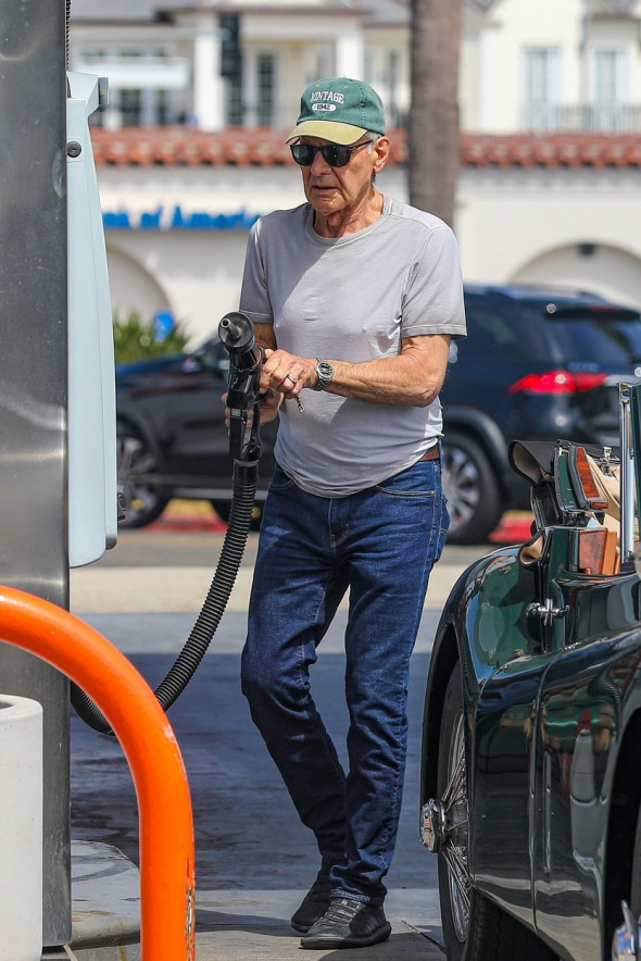 Harrison Ford masina