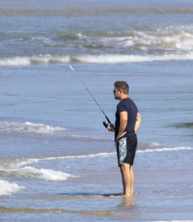 EXCLUSIVE: *NO DAILYMAIL ONLINE* MATT DAMON BACK DOWN UNDER!Matt Damon Has Made His Way Back To Byron Bay For An Aussie Vacation!