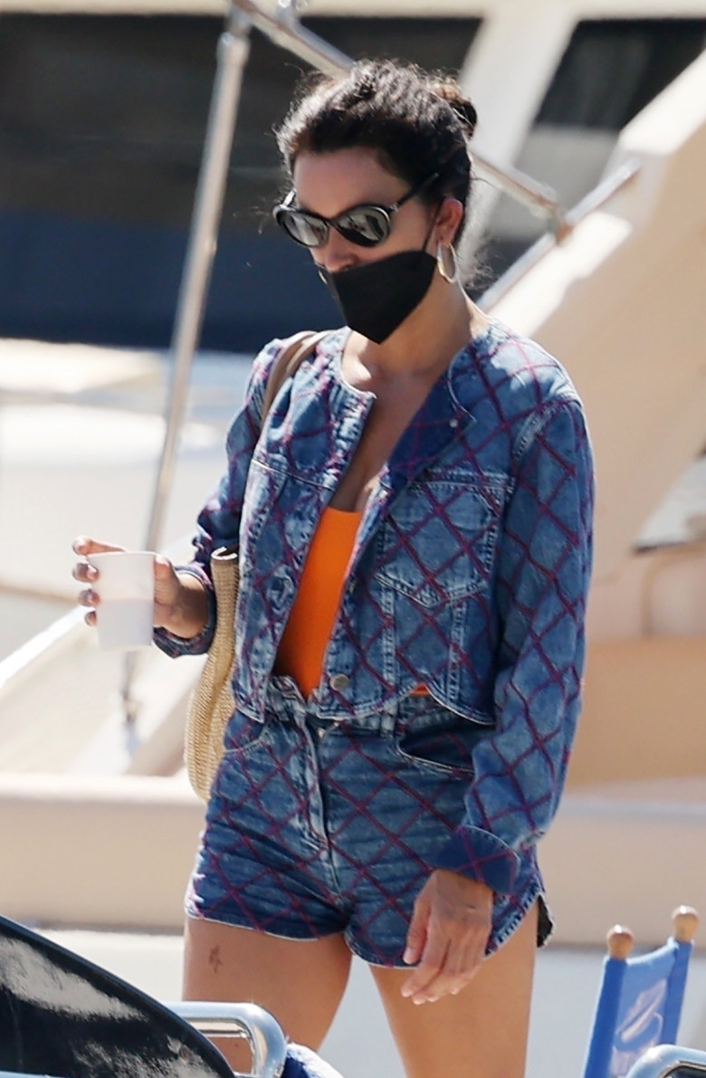 *EXCLUSIVE* Spanish actress Penelope Cruz rocks a double denim outfit while out in Portofino.*PICTURES TAKEN ON 30/07/2022*