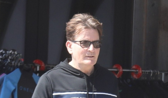 *EXCLUSIVE* Charlie Sheen and his twin boys shop at Vintage market together in Malibu