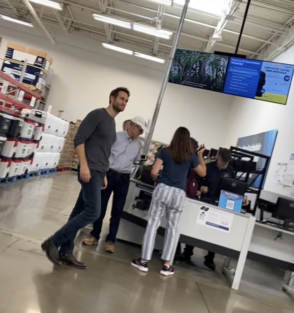 Jennifer Garner, la cumpărături cu tatăl și prietenul ei.jpg