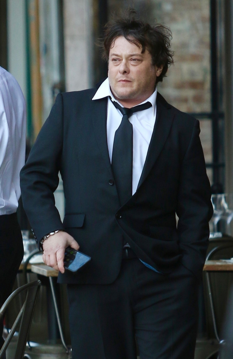 *PREMIUM-EXCLUSIVE* 'Terminator 2' star Edward Furlong looks disheveled and overweight during a rare outing in Manhattan **WEB EMBARGO until 4:30 pm ET on October 11, 2022**