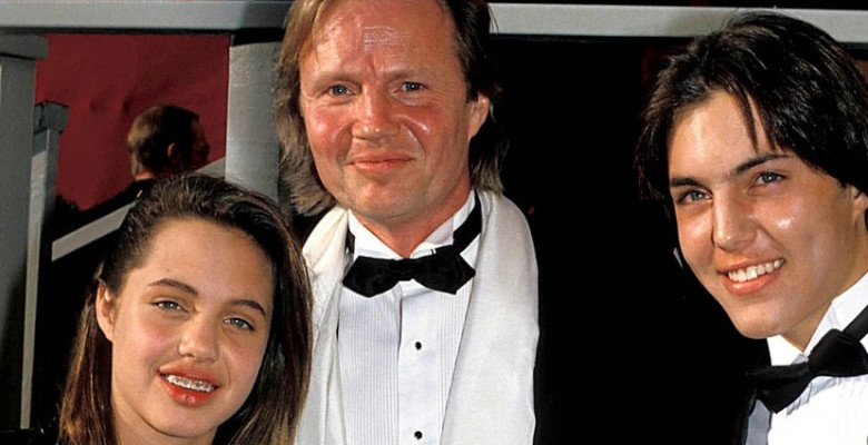 Jon Voight, alături de copiii lui, Angelina Jolie și James Haven