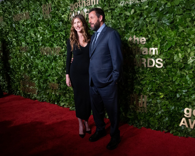 Adam Sandler și soția lui, apariție rară pe covorul roșu, după aproape 20 de ani de căsnicie