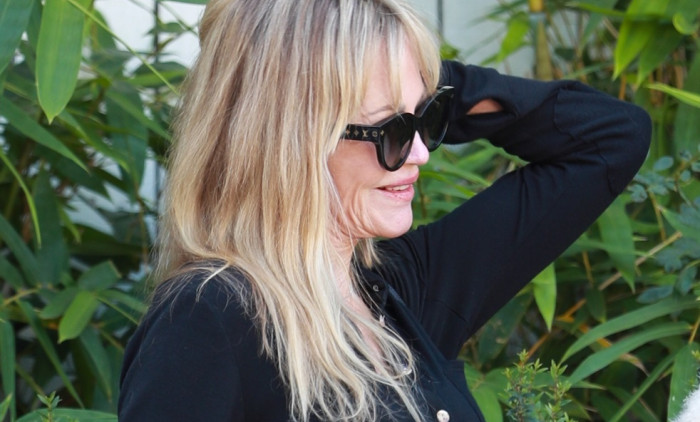 *EXCLUSIVE* Melanie Griffith smokes a cigarette while out for lunch