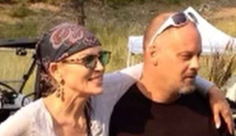 sharon stone și fratele ei