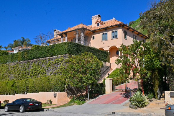 General Views of Raquel Welch's Los Angeles Home, Raquel died today after a short illness at the age of 82
