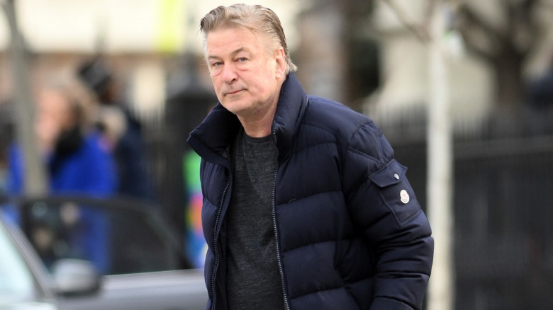 EXCLUSIVE: Alec Baldwin Is Seen Getting His Coffee In Brooklyn Wearing 2 Bands On His Fingers