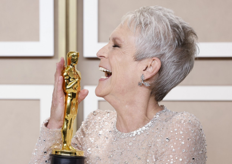 Jamie Lee Curtis a câștigat primul Oscar din cariera ei