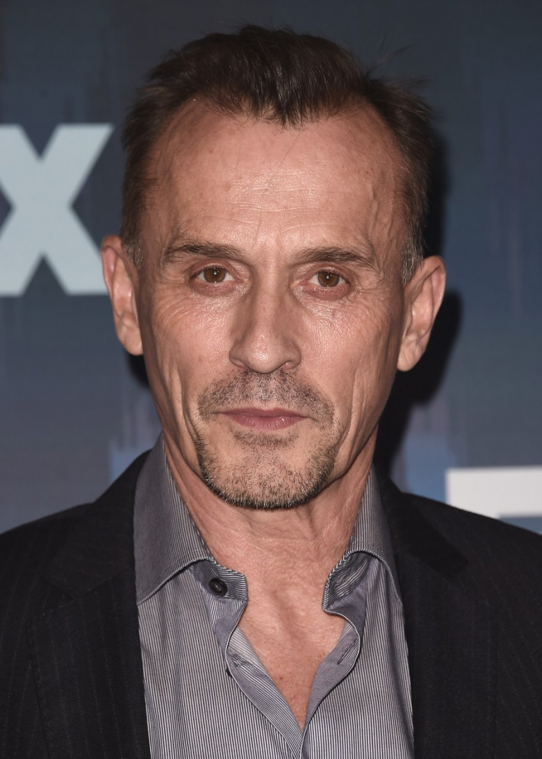 Robert Knepper