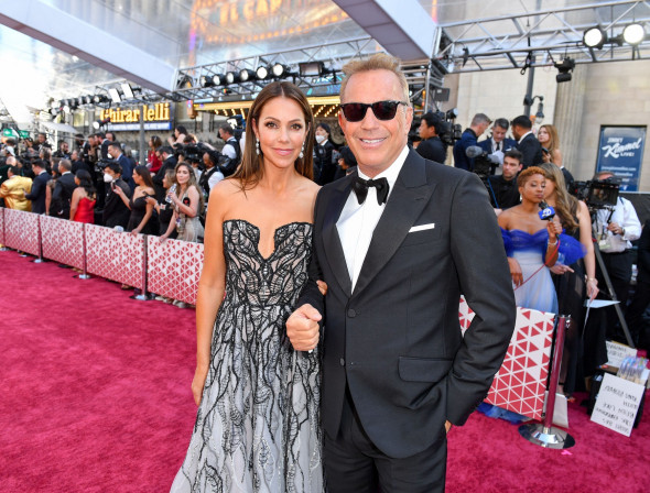 Kevin Costner și Christine Baumgartner