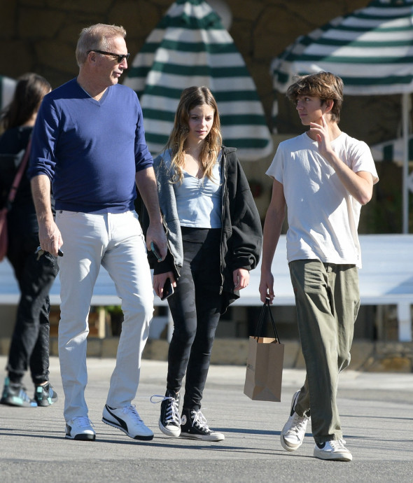 Kevin Costner și copiii lui