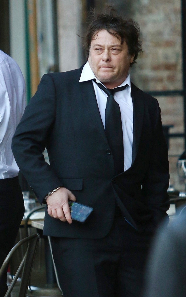 *PREMIUM-EXCLUSIVE* 'Terminator 2' star Edward Furlong looks disheveled and overweight during a rare outing in Manhattan **WEB EMBARGO until 4:30 pm ET on October 11, 2022**