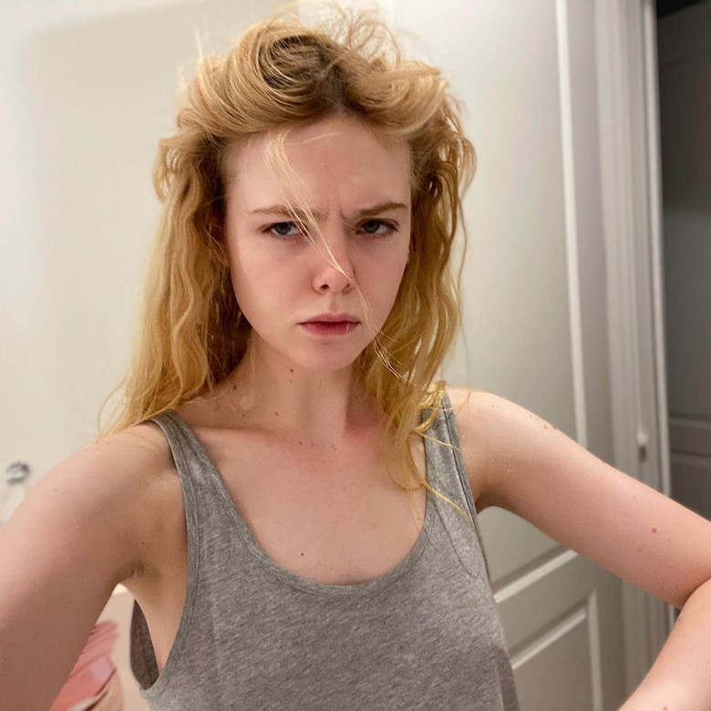 Cum arată Elle Fanning, supranumită prințesa Hollywood-ului, fără pic de machiaj