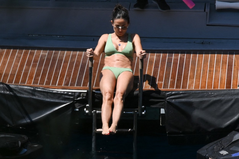 PREMIUM EXCLUSIVE: *NO WEB UNTIL 4PM EDT 14TH AUG* Demi Moore shows off her amazing curves in a daring green bikini proving she’s still sexy at 60