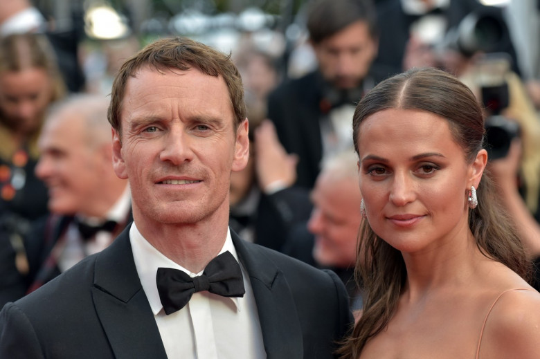 Michael Fassbender și Alicia Vikander