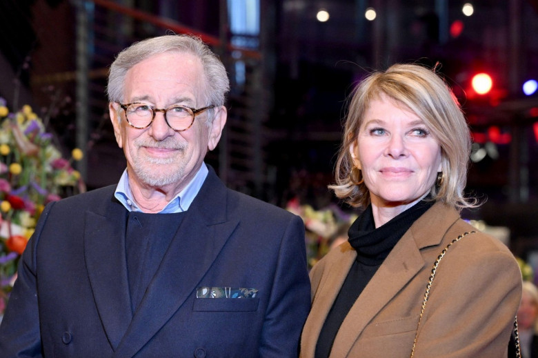 Steven Spielberg si sotia lui