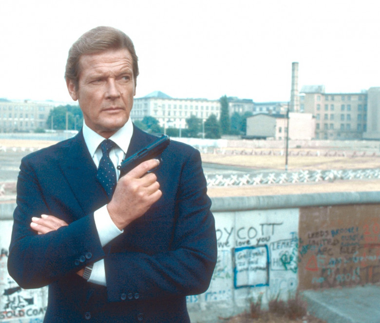 1983 - Octopussy, roger moore