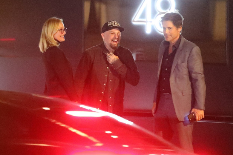 Cameron Diaz și soțul ei, la întâlnire cu Rob Lowe și soția lui