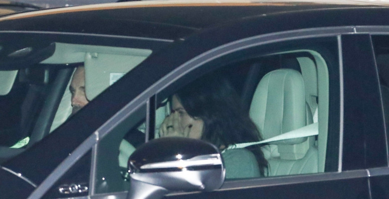 *PREMIUM-EXCLUSIVE* Courteney Cox is seen for the first time since the death of her friend Matthew Perry