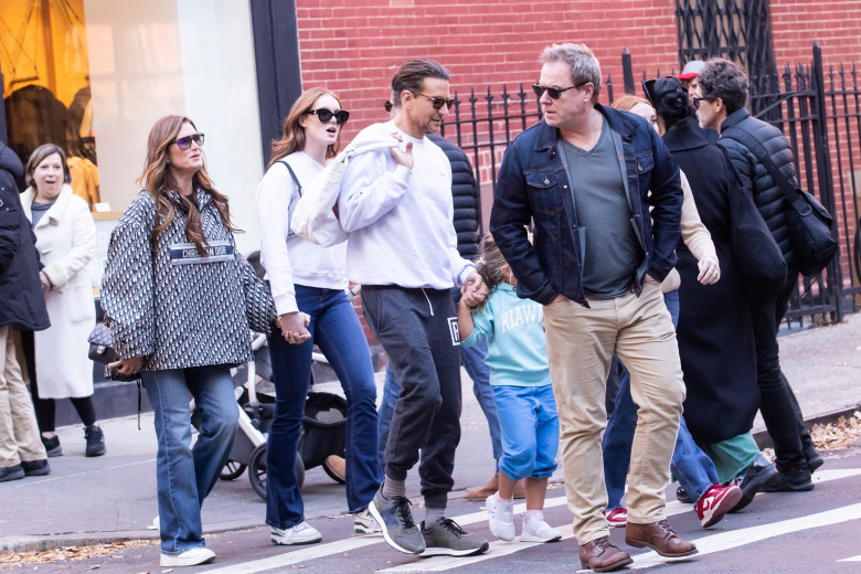 Bradley Cooper Lunches with Brooke Shields and Family