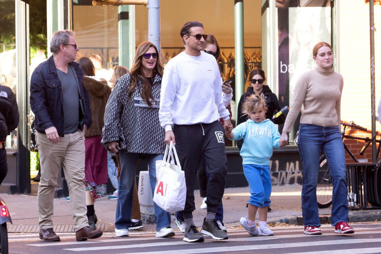 - New York - NY - 20221029 - Bradley Cooper Has Lunch With Brooke Shields And Family Cafe Cluny, NY - Bradley Cooper, Lea Cooper, Brooke Shields, Chris Henchy, Rowan Henchy, Grier Henchy - Janet Mayer/Startraksphoto.com -   -  This is an editorial, rights