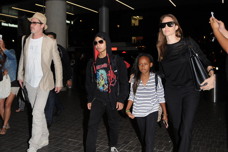 Angelina Jolie, Brad Pitt și copiii lor/ Profimedia
