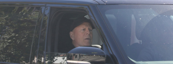 *EXCLUSIVE* Bruce Willis cruising around after spending Thanksgiving with his family