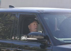 *EXCLUSIVE* Bruce Willis cruising around after spending Thanksgiving with his family