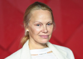 Pamela Anderson nemachiată