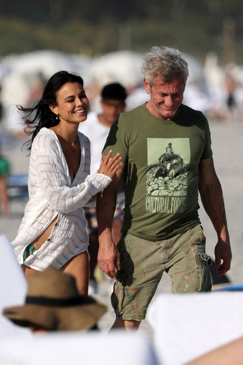 Sean Penn și Nathalie Kelley