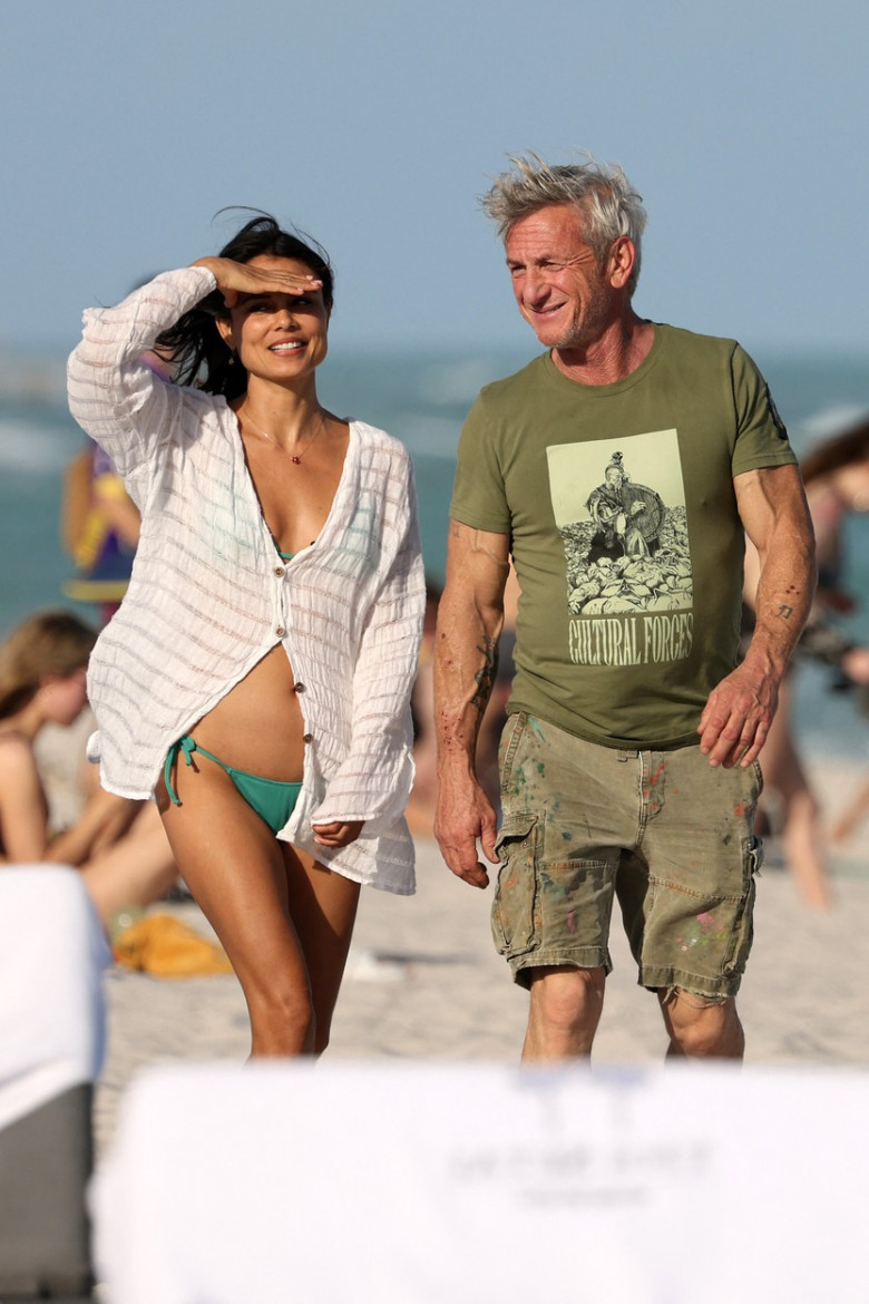 Sean Penn și Nathalie Kelley