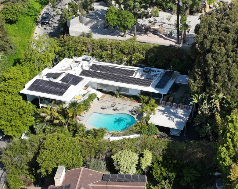 *EXCLUSIVE* Brad Pitt Buys Aileen Getty’s Glassy Midcentury Modern House in Los Feliz