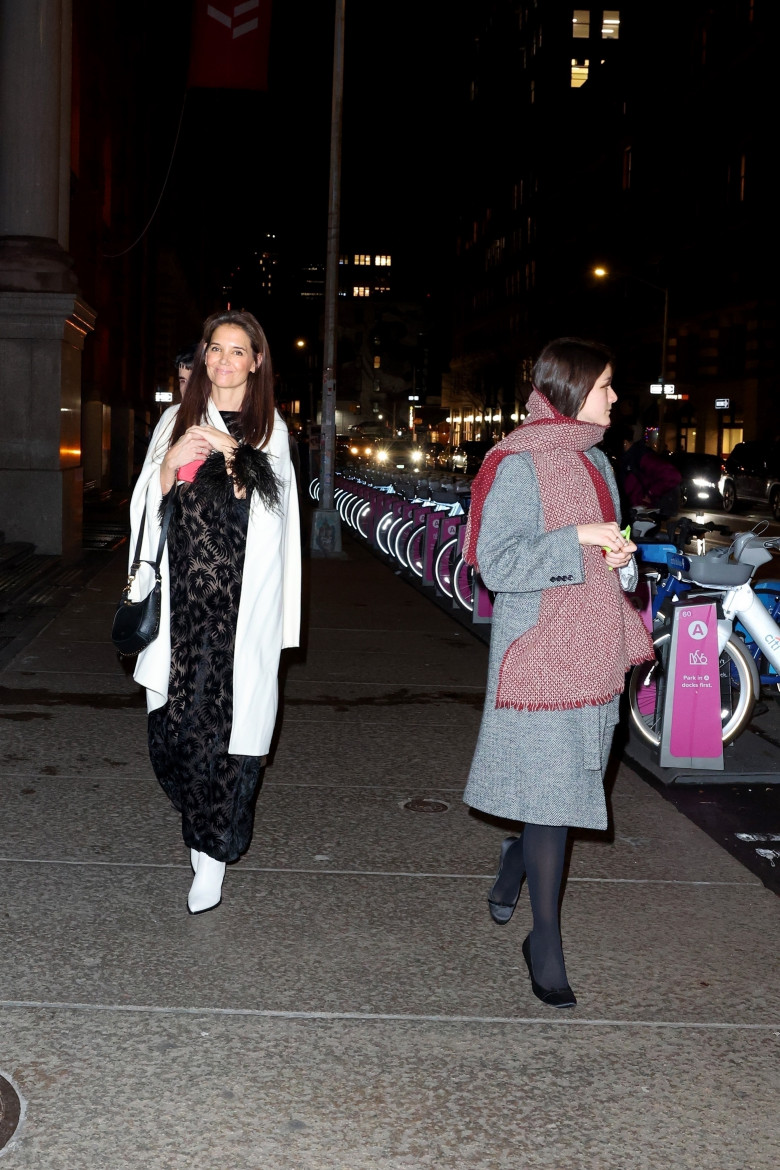 *EXCLUSIVE* Katie Holmes looks gorgeous as she heads to her Birthday Dinner in the Big Apple