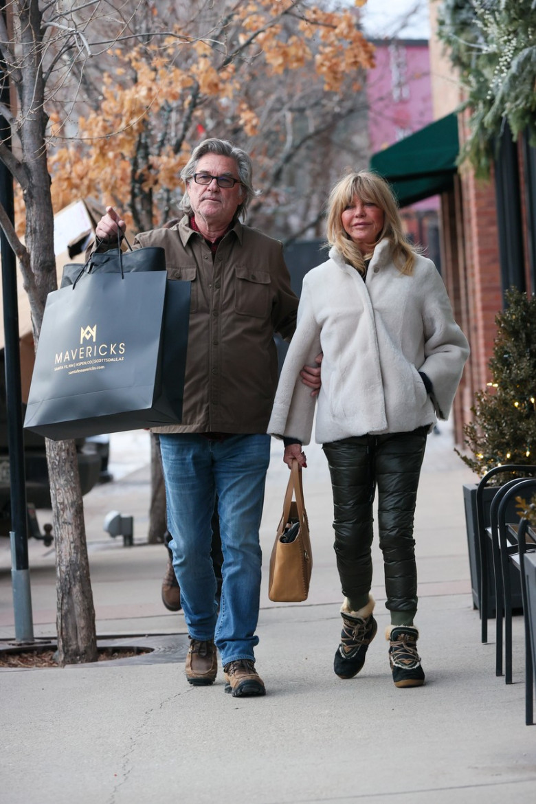 Goldie Hawn și Kurt Russell, în Aspen, înainte de Crăciun 2023