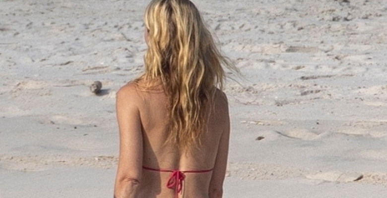 *PREMIUM-EXCLUSIVE* Gwyneth Paltrow trades in her ski trial doc fashion for a hot bikini in Mexico with husband &amp; kids