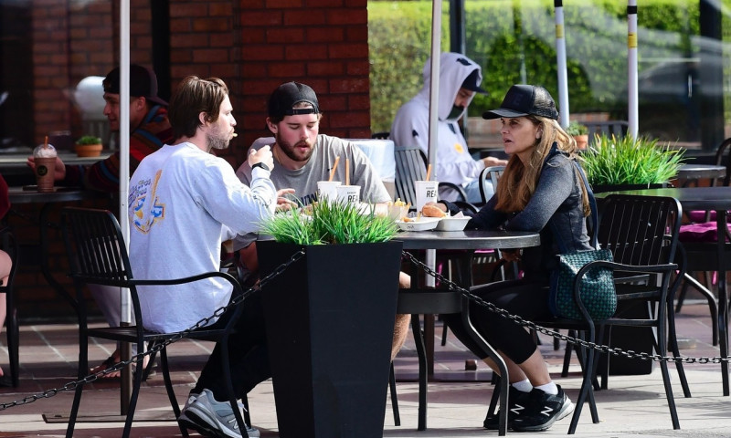 *EXCLUSIVE* Maria Shriver enjoys a late lunch with her boys