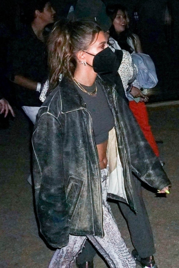 Hailey Bieber la Coachella/ Profimedia