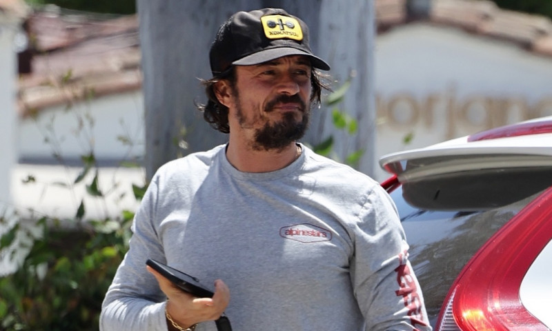 *EXCLUSIVE* Orlando Bloom purchases a beard trimmer to shave off his shaggy growth, as his Pirates co-star Johnny Depp wins court showdown with ex Amber Heard!
