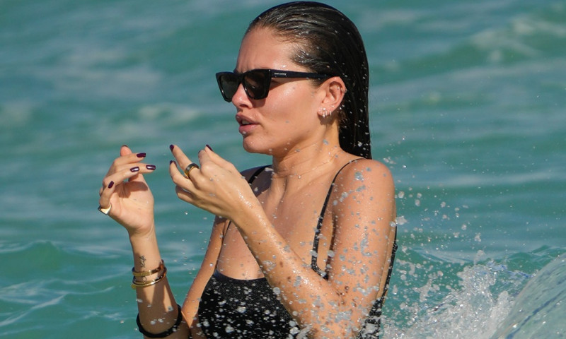 EXCLUSIVE: &apos;Most Beautiful Girl In The World&apos; Thylane Blondeau Takes A Swim In Miami - 26 Dec 2023