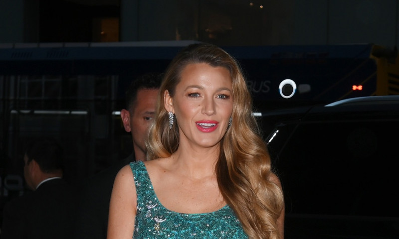 Blake Lively all smiles arriving at Tiffanys in New York City tonight