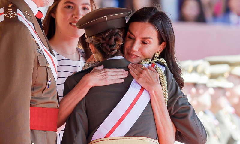 The Princess Of Asturias Picks Up Her Father&apos;S Witness And Gears Farewell From Zaragoza At The Delivery Of Los Despachos, Spain - 03 Jul 2024