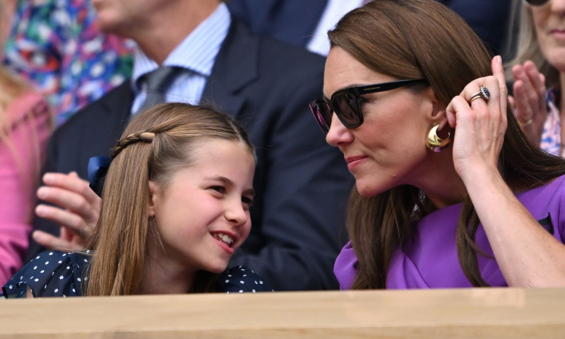 Kate Middleton și printesa charlotte