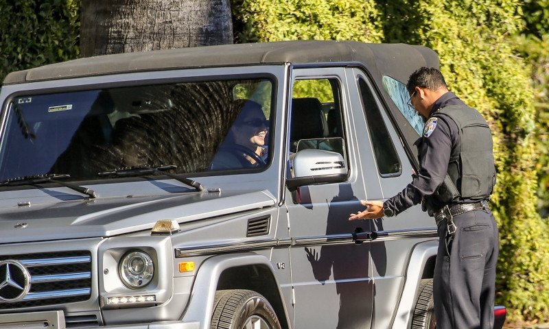 Kendall Jenner și Hailey Bieber, oprite de poliție/ Profimedia