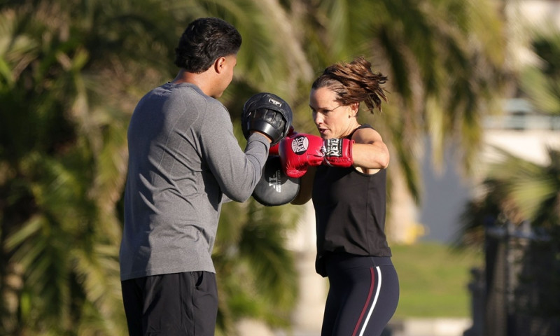 Jennifer Garner Does Some Boxing on The Beach on Set of "The Last Thing He Told Me"